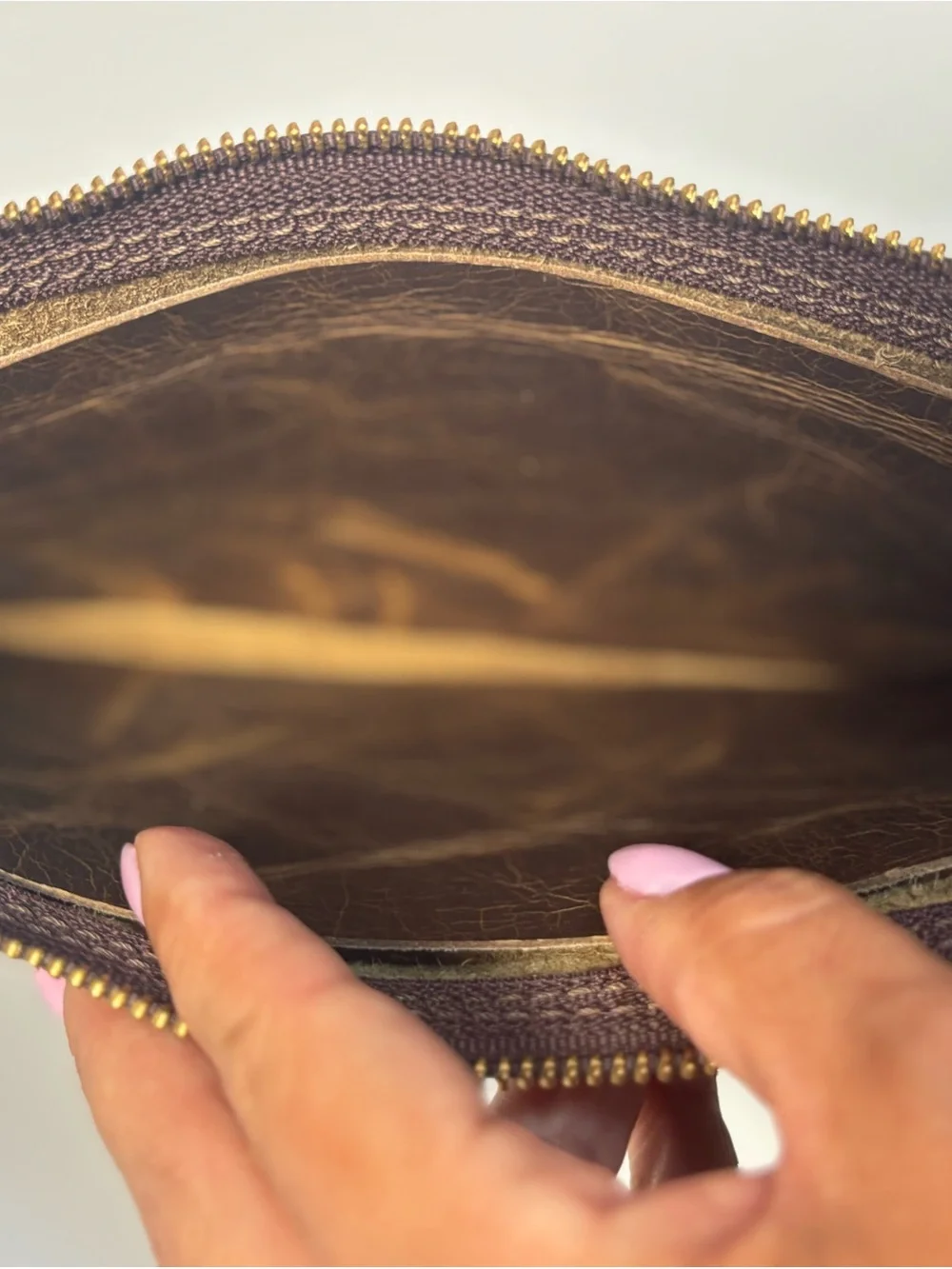 Vintage Distressed Brown Leather Bank Deposit Bag Zipper